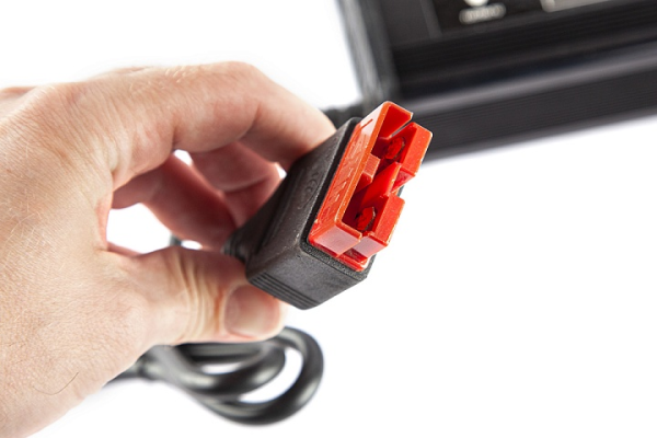 Зарядное устройство для свинцовых тяговых аккумуляторов 24V80AН (12A) Anderson